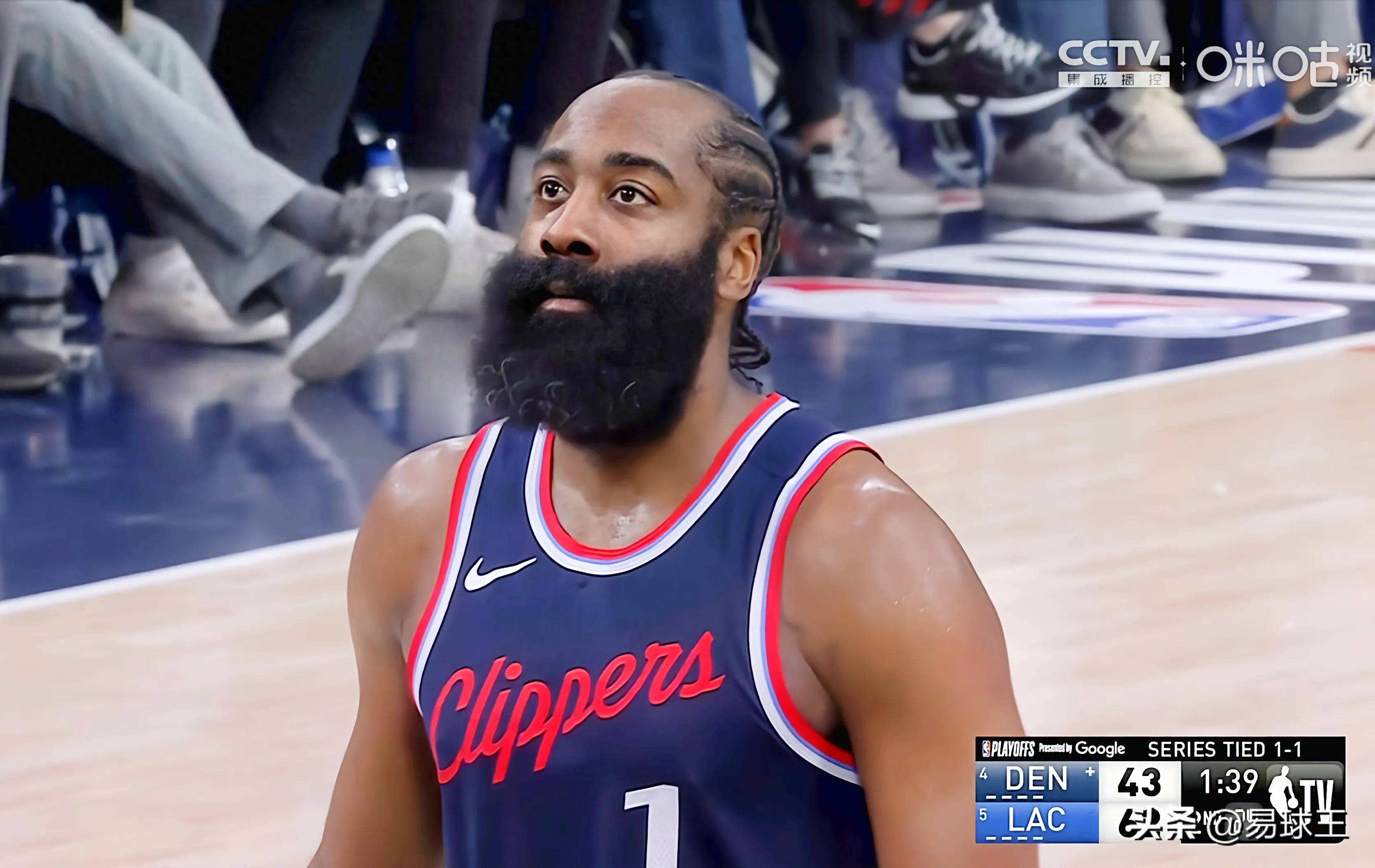 九游娱乐- 哈登76人图片 