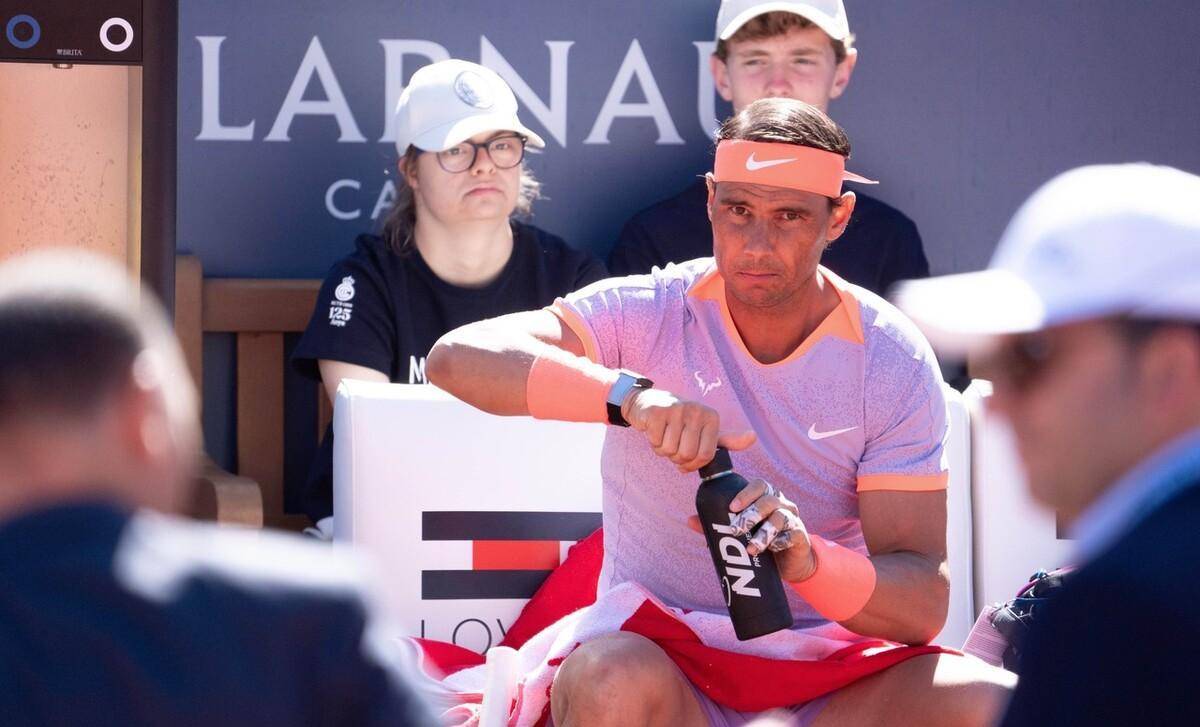 九游体育-关于纳达尔在巴塞罗那比赛中刷新纪录，战术调整引发热议！观众掌声雷动的信息