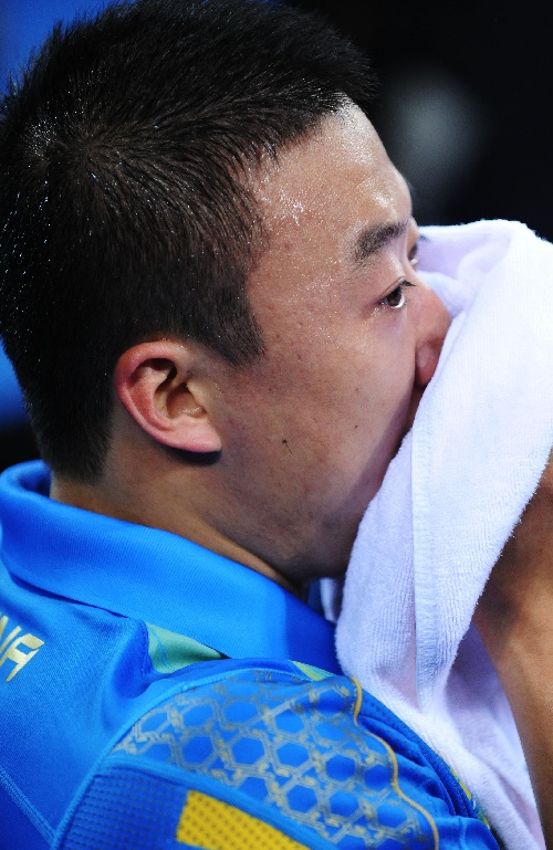 德约科维奇在篮网比赛中出色防守，问鼎冠军引发热议！的简单介绍