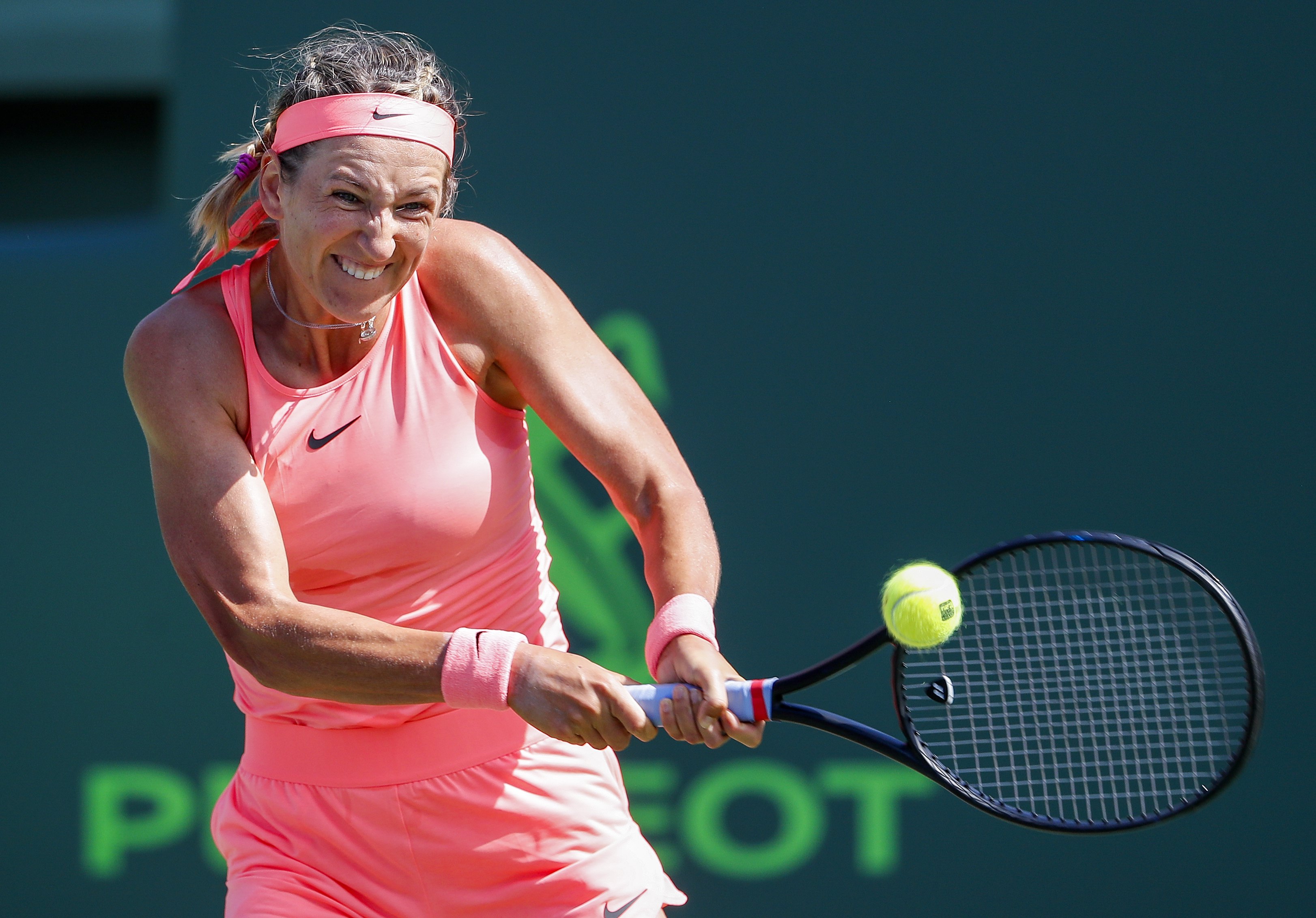 九游娱乐-阿扎伦卡连续十五场比赛得分超过挺进下一轮，勇士挑战极限！的简单介绍